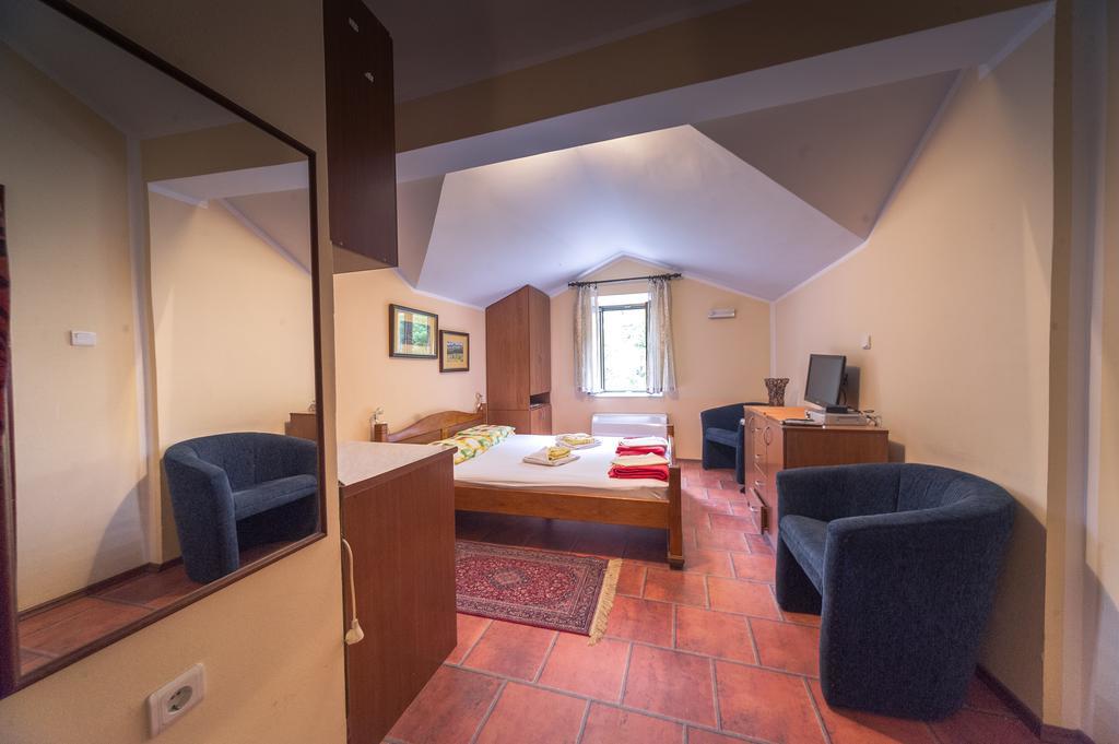 Apartments Villa Ferri Котор Экстерьер фото
