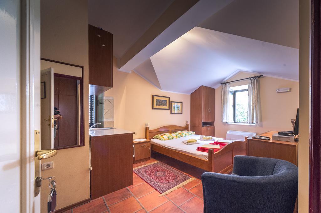 Apartments Villa Ferri Котор Экстерьер фото