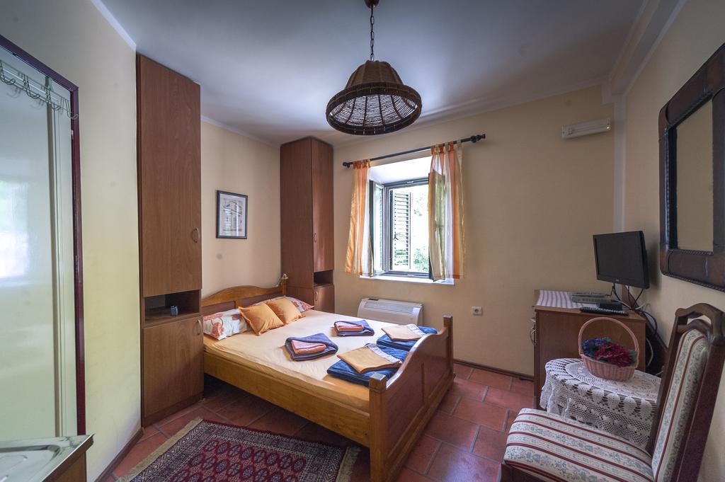 Apartments Villa Ferri Котор Экстерьер фото