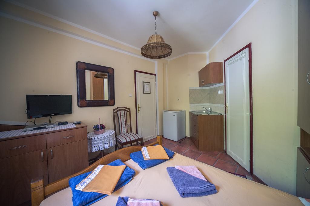 Apartments Villa Ferri Котор Экстерьер фото