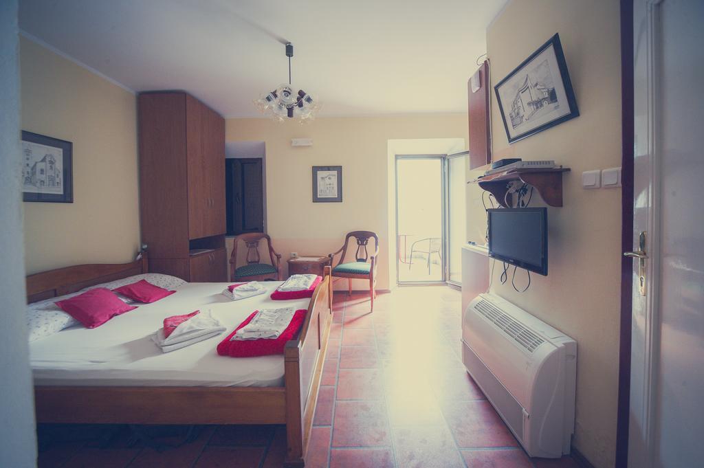 Apartments Villa Ferri Котор Экстерьер фото